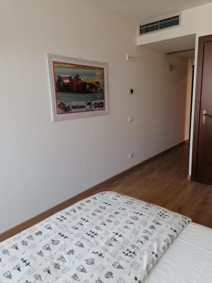 Hotel Ferrari Formula 1 Orio al Serio Exterior foto